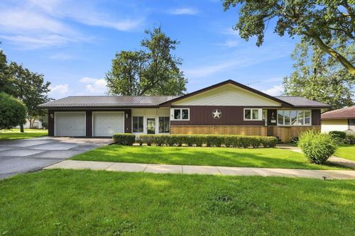 207 E Washington Street, Alta Vista, IA, 50603 | Card Image