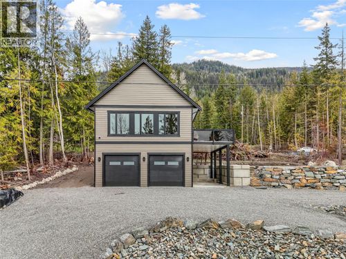 7455 Stampede Trail, Anglemont, BC, V0E1M8 | Card Image