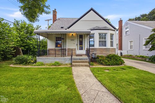 2446 Harvard Rd, Berkley, MI, 48072-1782 | Card Image