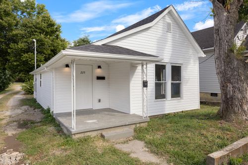 225 S East St, Harrodsburg, KY, 40330-1336 | Card Image