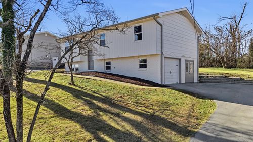 4011 Shady Oak Dr, Ooltewah, TN, 37363-8458 | Card Image