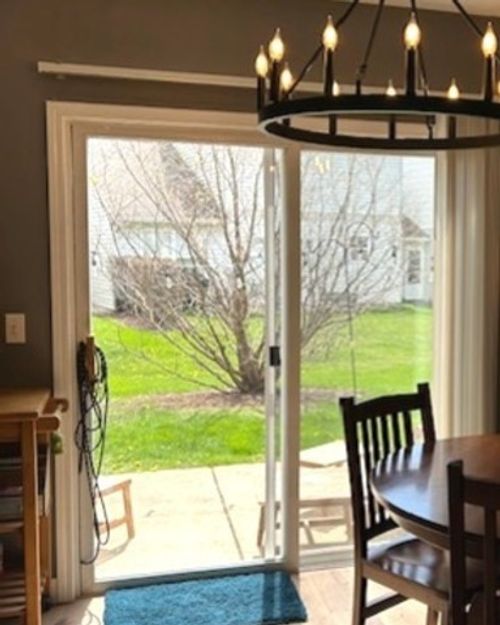 1431 W Split Oak Cir, Round Lake Beach, IL, 60073-4677 | Card Image