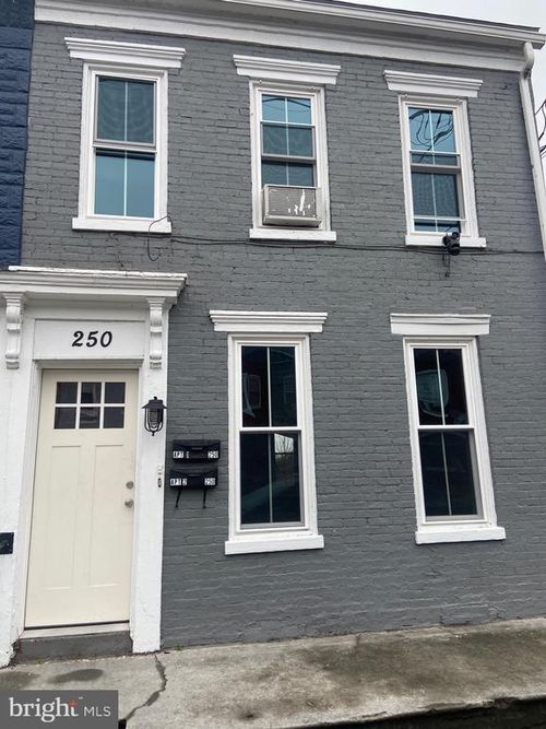 1-250 N 2nd St, COLUMBIA, PA, 17512-1126 | Card Image