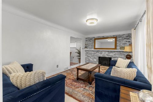 1803 N Rosevere Ave, Dearborn, MI, 48128-1242 | Card Image