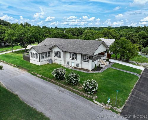 100 E Broadway Ave, Sulphur, OK, 73086-5031 | Card Image