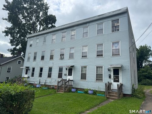 71 Freestone Ave, Portland, CT, 06480-1817 | Card Image