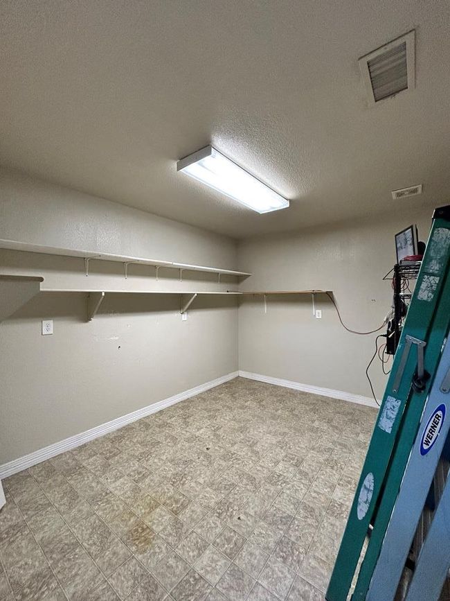 390 Hackberry Dr, House other with 5 bedrooms, 5 bathrooms and 3 parking in Andrews TX | Image 86