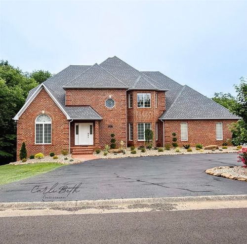 641 Vonda View Blvd, Franklin, KY, 42134-9646 | Card Image
