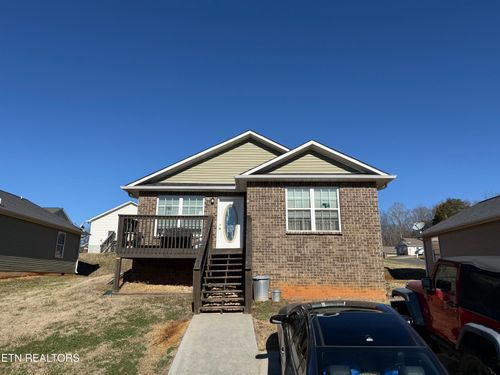 1725 Watauga St, Sevierville, TN, 37876 | Card Image