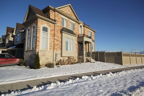 3892 Lodi Rd, Burlington, ON, L7M0Z5 | Card Image