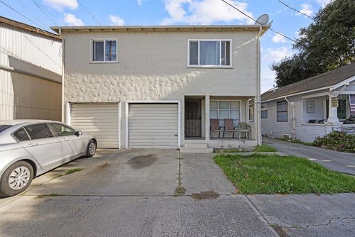 713 Sally Street, Hollister, CA, 95023 | Card Image