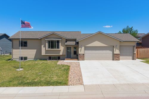 328 Lone Soldier Ct, Box Elder, SD, 57719-9547 | Card Image