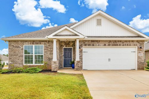 101 Silkwood Ct Sw, Huntsville, AL, 35824-4137 | Card Image