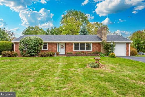 206 Division Ave, HAGERSTOWN, MD, 21740-5040 | Card Image