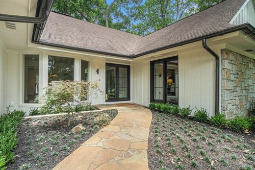 615 Colebrook Ct, Atlanta, GA, 30327-4710 | Card Image