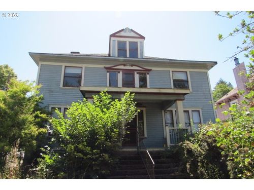 803 Se Kane St, Roseburg, OR, 97470-3909 | Card Image