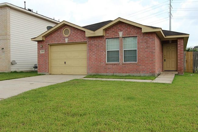 5015 Fox Mill Ln, House other with 3 bedrooms, 2 bathrooms and 1 parking in Spring TX | Image 9