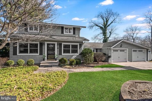 525 Stevens Ave, Ridgewood, NJ, 07450-5400 | Card Image