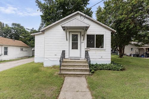 610 E Schurz Street, Shawano, WI, 54166 | Card Image