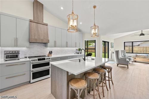 10274 Boca Cir, NAPLES, FL, 34109-7322 | Card Image