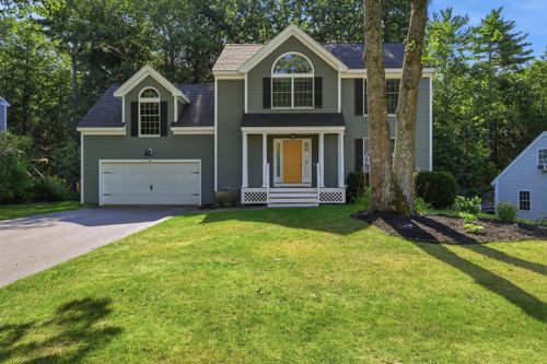 5 Cornerstone Dr, Falmouth, ME, 04105-2611 | Card Image