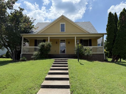 712 Mount Vernon Dr, Clarksville, TN, 37043-5645 | Card Image