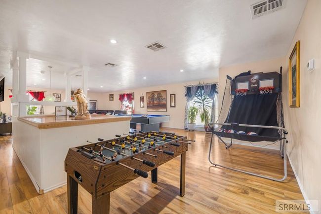 2492 E 2100 N, House other with 6 bedrooms, 4 bathrooms and 2 parking in Hamer ID | Image 18