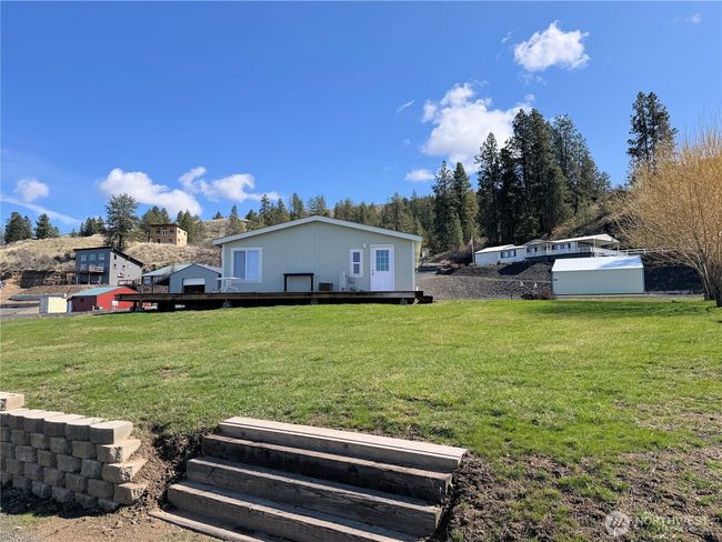 View from garage of west/south yard | Image 19