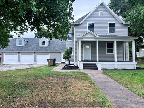 1120 16th St, Aurora, NE, 68818-2111 | Card Image