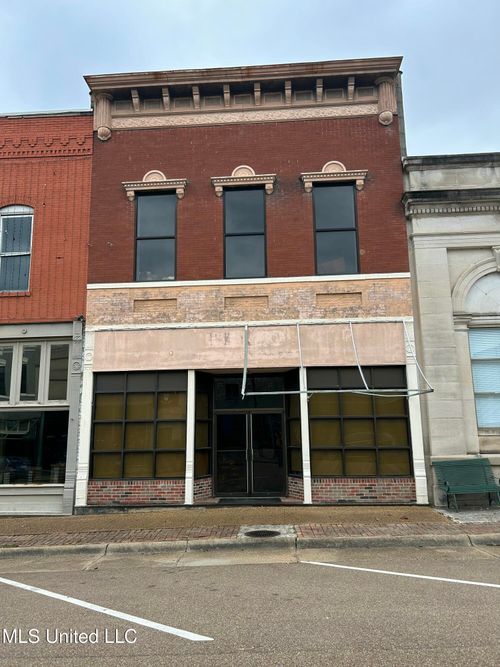 304 S Main St, Yazoo City, MS, 39194-4035 | Card Image