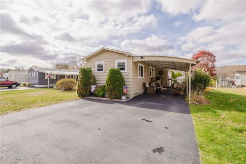 24 Sherwood Valley Ln, Coventry, RI, 02816-6907 | Card Image