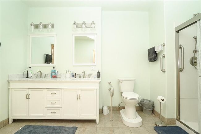 master bathroom | Image 15