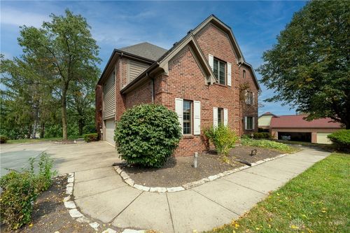 2940 Stonewall Dr, Beavercreek, OH, 45434-6274 | Card Image