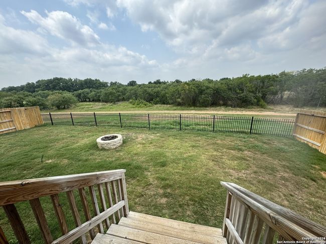 345 Middle Green Loop, House other with 3 bedrooms, 2 bathrooms and null parking in Floresville TX | Image 6