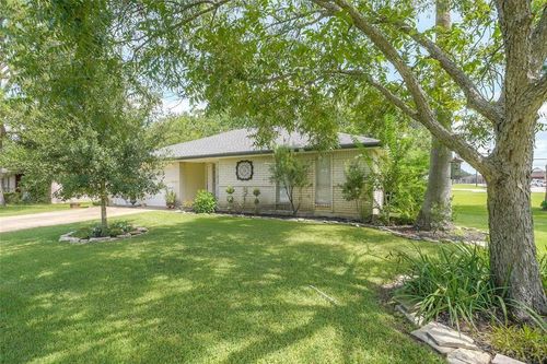 207 Brigadoon, Friendswood, TX, 77546 | Card Image