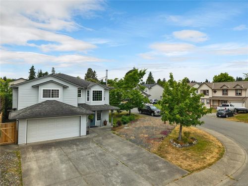 2094 Albea Rd, Campbell River, BC, V9W6T4 | Card Image