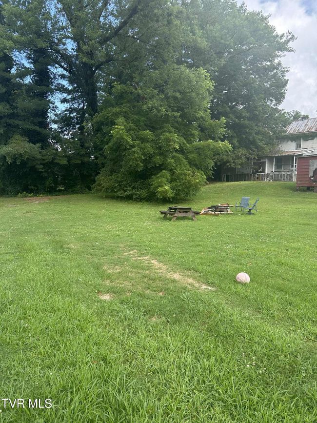 199 Maple Ave E, Home with 0 bedrooms, 0 bathrooms and null parking in Big Stone Gap VA | Image 4
