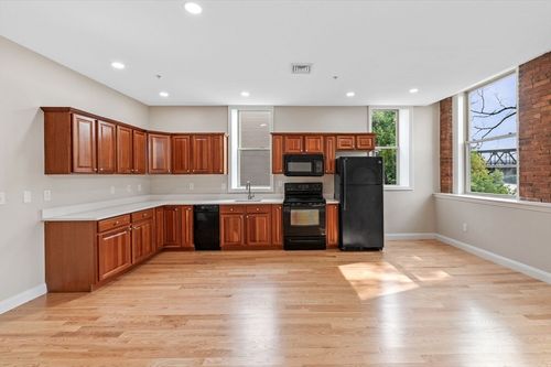 apt-3-72 River St, Haverhill, MA, 01832-5484 | Card Image