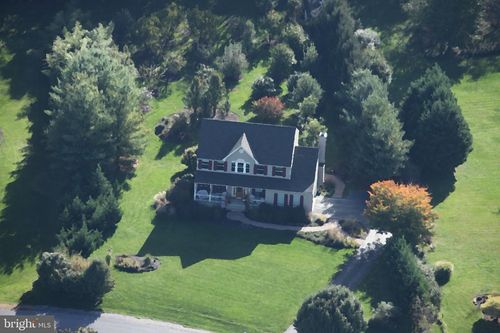 133 Victoria Dr, MARTINSBURG, WV, 25403-8330 | Card Image