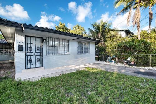 1-1519 Nw 40th St, Miami, FL, 33142-4840 | Card Image
