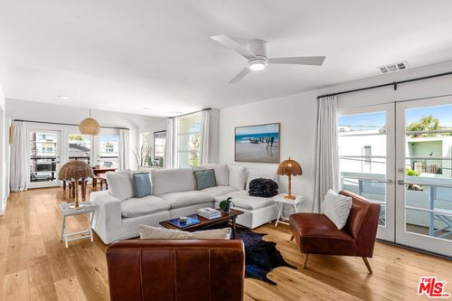 3503 Esplanade, Marina del Rey, CA, 90292 | Card Image