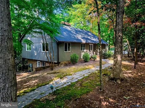 1 Brandon Cir, Williamsburg, VA, 23185-3101 | Card Image