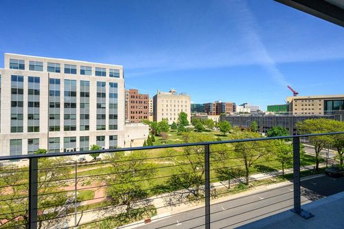 615-309 W Washington Ave, Madison, WI, 53703-5514 | Card Image