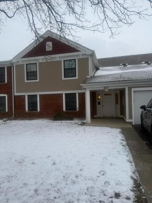 d2-327 Wildberry Ct, Schaumburg, IL, 60193-2175 | Card Image