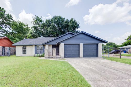 2035 Deerhurst Ln, Houston, TX, 77088-3320 | Card Image