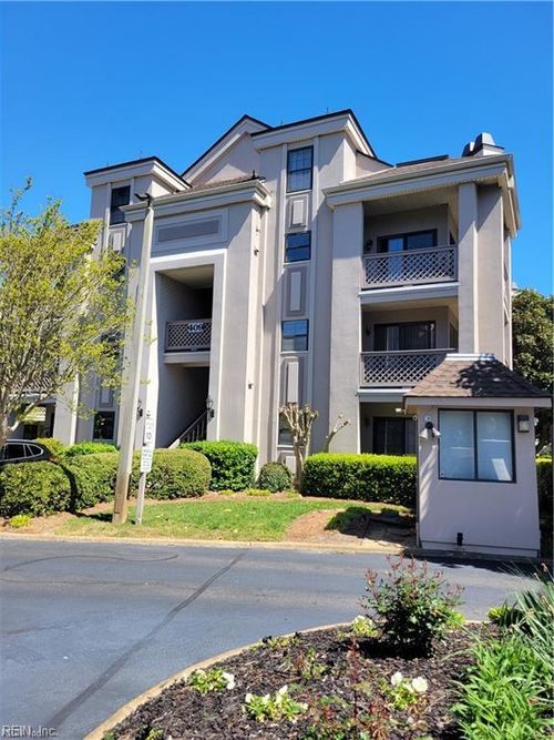 202-409 Harbour Pt, Virginia Beach, VA, 23451-7141 | Card Image