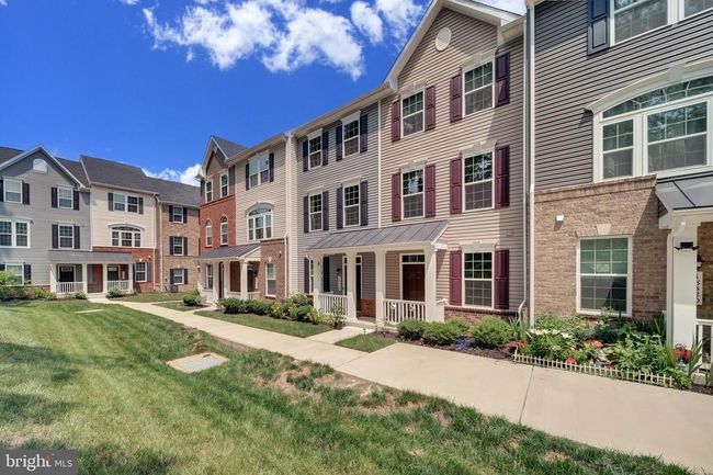 18316 Reaper Hill Ct, Townhouse with 3 bedrooms, 3 bathrooms and null parking in TRIANGLE VA | Image 4