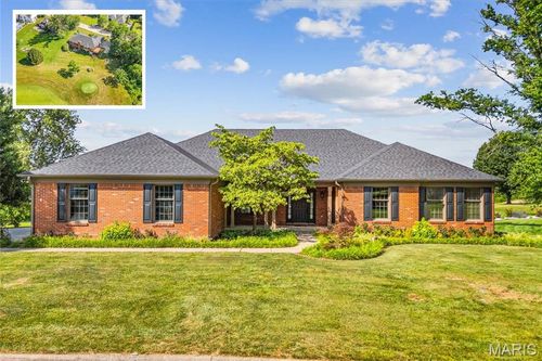 1609 10th Fairway Dr, Belleville, IL, 62220-4828 | Card Image