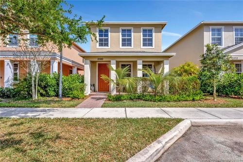 2380 Se Union Park Dr, Port Saint Lucie, FL, 34952-8033 | Card Image