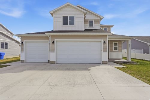 892 900, Tremonton, UT, 84337 | Card Image